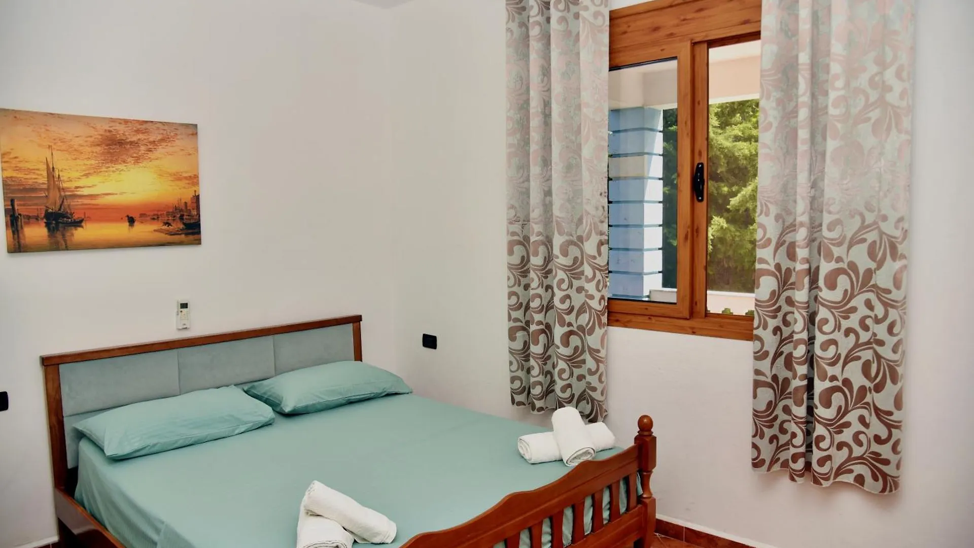 Vila Gridi- Apartamente Me Qera Spille 0*,