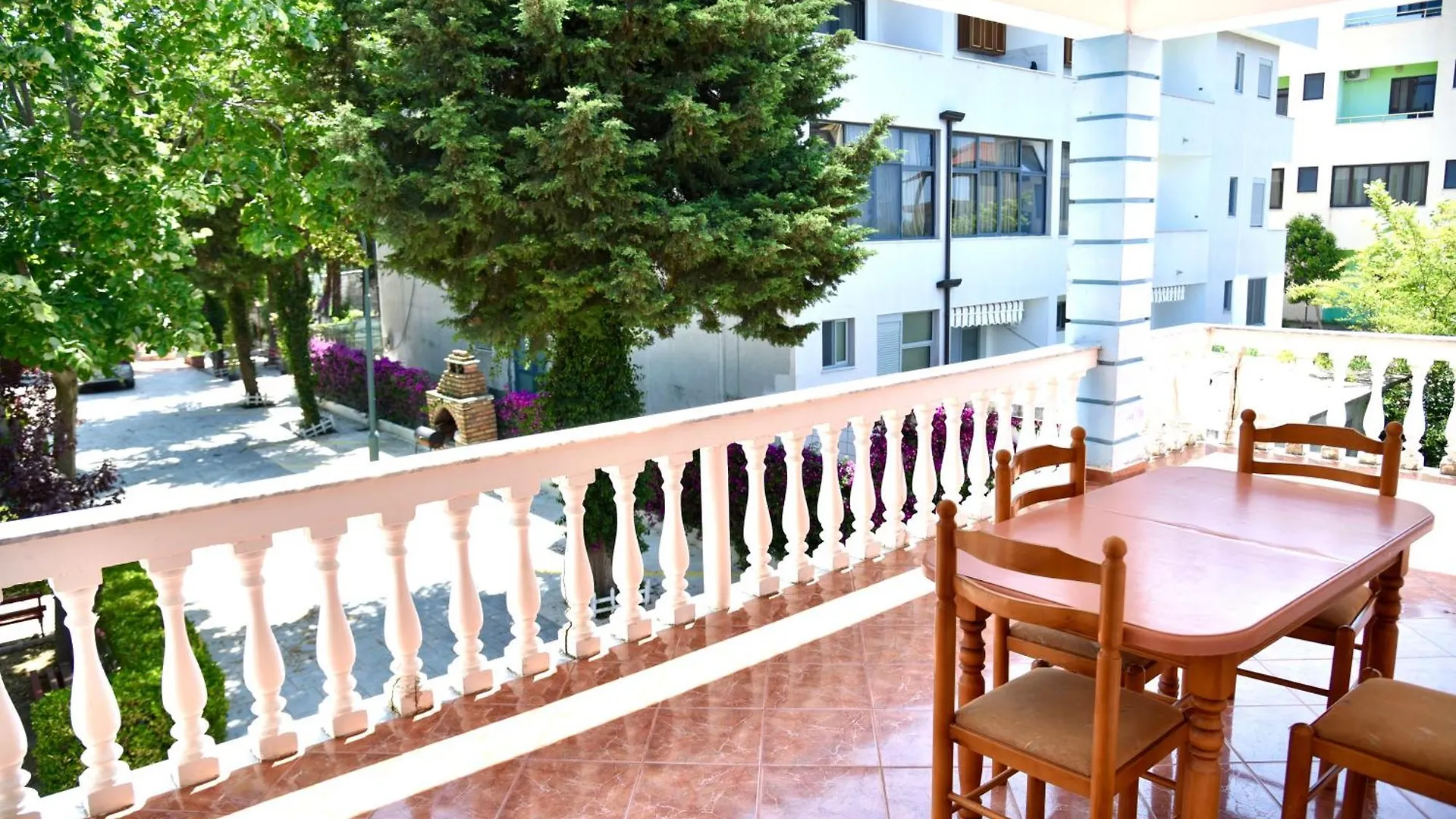 Vila Gridi- Apartamente Me Qera Spille 0*,
