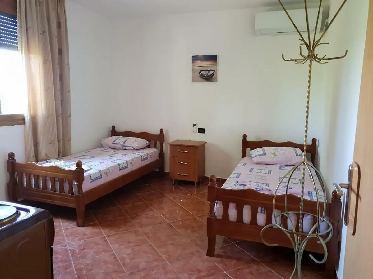 Vila Gridi- Apartamente Me Qera Spille 0*,